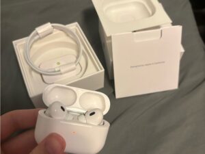 Apple AirPods Pro (1st Gen)