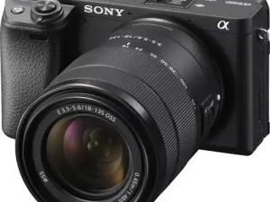 Sony A6400 Mirrorless Camera with 18-135mm Lens