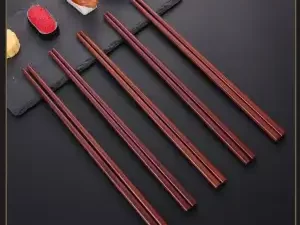 Japanese-Style Grade Sandalwood Solid Wood Chopsticks – 10 Pcs