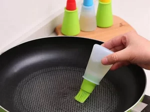 1 Pcs – Silicone Barbecue Brush Bottle