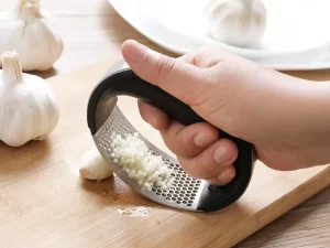 Stainless Steel Garlic Press – Long Handle Garlic Crusher, Chopper & Mincer Kitchen Tool