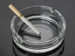 Glass Round Top Ashtray – Indoor & Outdoor Home Décor