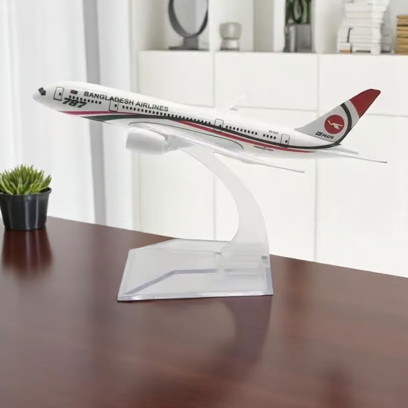 0750596_bangladesh-airlines-boeing-787-metal-aircraft-showpiece-16cm
