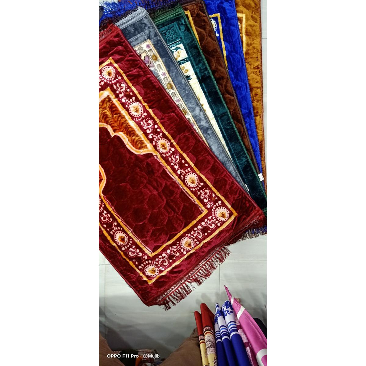 0908126_china-prayer-mat-jaynamaz-extra-soft-velvet-mixed-red-color-form-suba-international