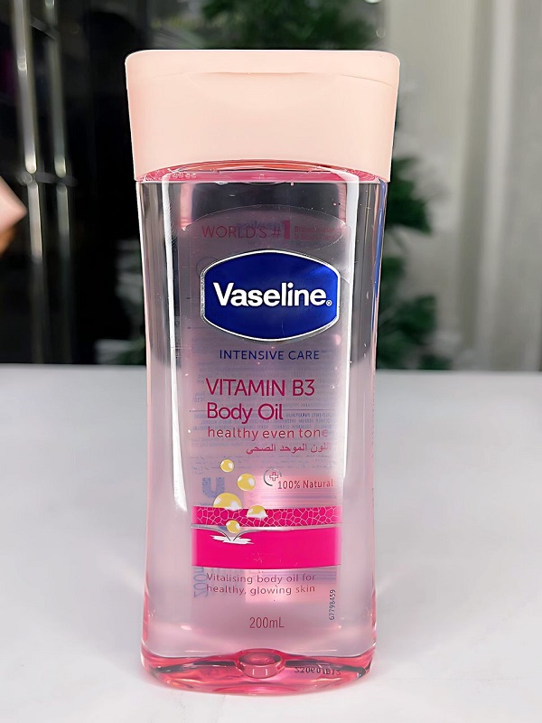 1160644_vaseline-intensive-care-vitamin-b3-body-oil-400ml-200ml-international