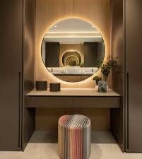 Round Mirror with Light for Wall Decoration – Home & Office