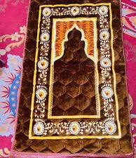 Prayer Mat (Jaynamaz) – Extra Soft Velvet