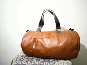 PU Leather Travel & Gym Bag – 16/8 Inch Black (18L Capacity)