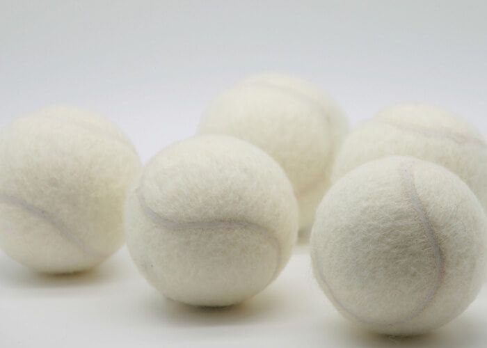 0725990_tennis-ball-white-colour-1-pcs-drnt-loc