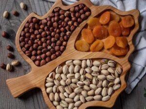 3-Compartment Food Storage Tray – Dried Food Snack Plate & Serving Platter for Party, Candy, Pastry & Nuts