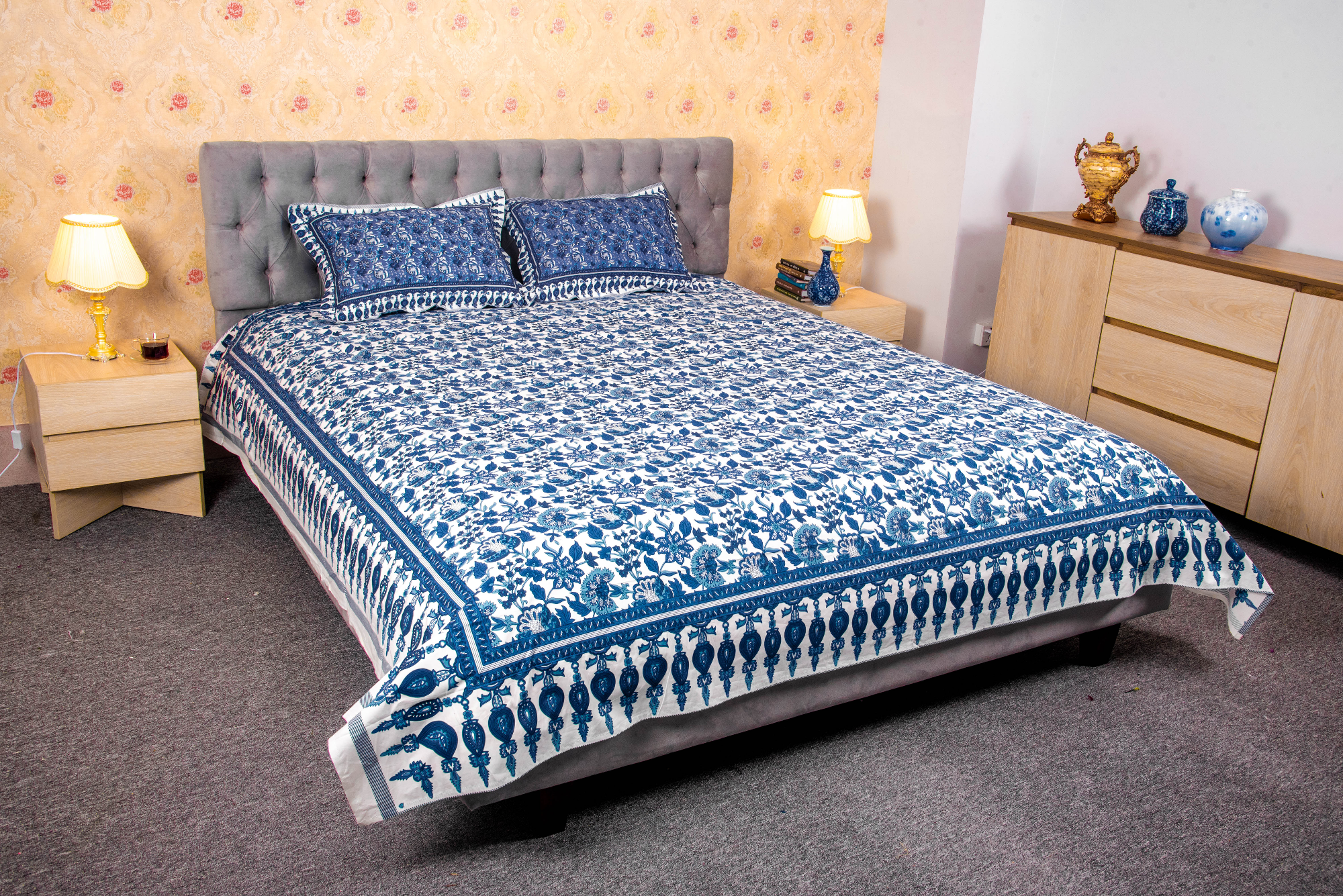 1071892_white-blue-print-allora-bed-sheet
