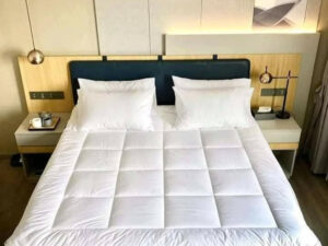 Delux 30 Ounse 4/7 Feet Topper Mattress for Bed - 4+ Kg