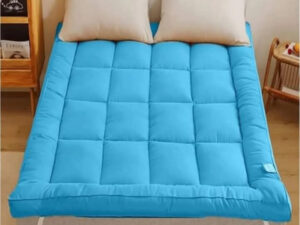 Delux 30 Ounse 5/7 Feet Topper Mattress for Bed - 5+ Kg