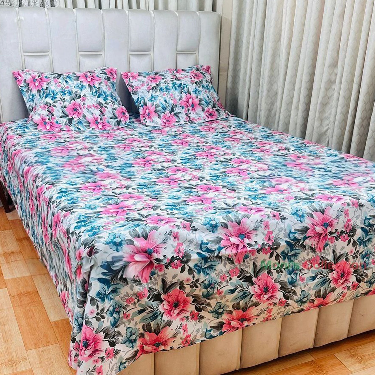 1142169_cotton-king-size-bedsheet-with-two-pillow-cover-size-78-feet-head-pillow-cover-size-2028-inch-easy-m