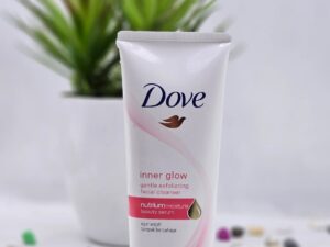 Dove Inner Glow Facial Cleanser – 100gm (International Indonesian Product)