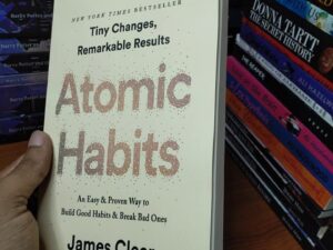 Atomic Habits by James Clear (Paperback/Hardcover