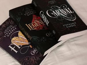 Stephanie Garber (Paperback/Hardcover Books)