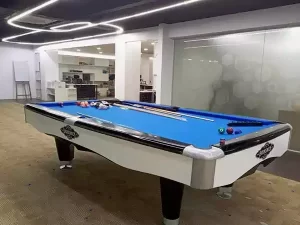 Refurbished Brunswick Metro Pool Table – Pro-Level Play